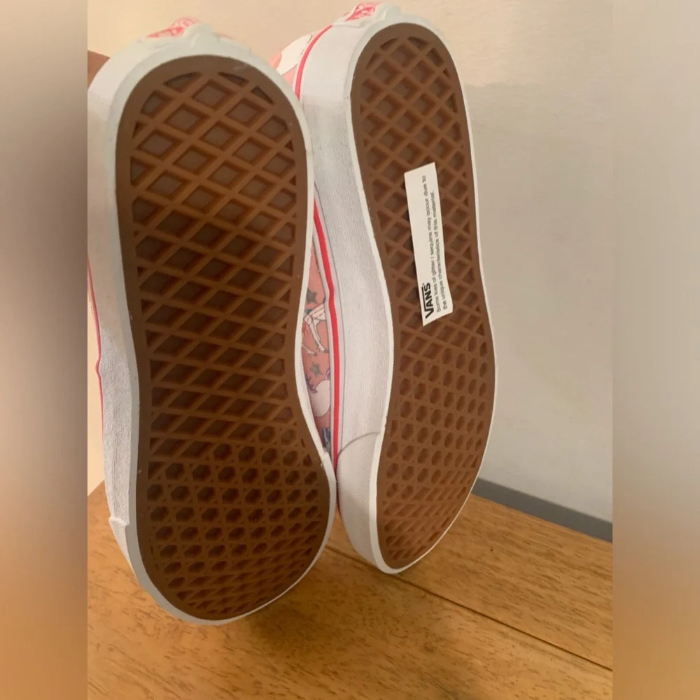 Vans Doheny Unicorn Powder Pink NWT Kids Size 6 Fits Women Size 7